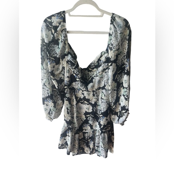 Love Triangle Urban Outfitters Moonstruck Floral Cut Out Dress New with tags - Picture 3 of 6